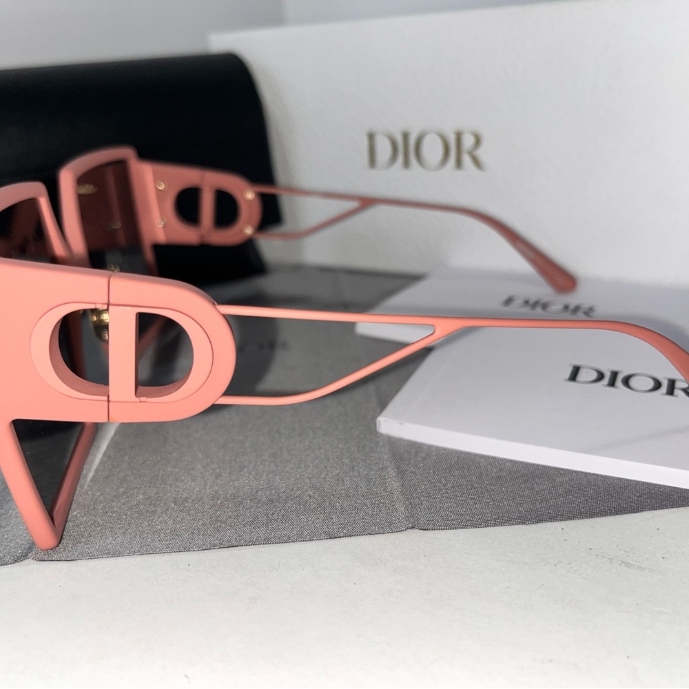 Dior Pink and Black Geometric Sunglasses - Picture 4 of 9